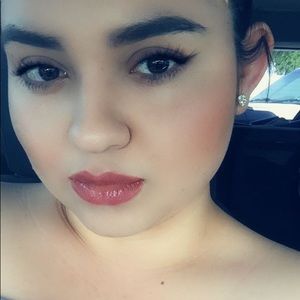 Meet your Posher, Esther